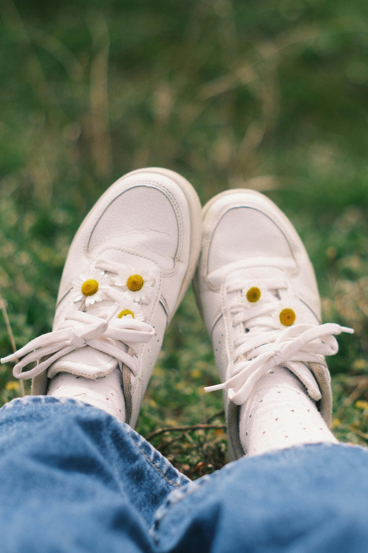 Zo maak je je sneakers weer stralend schoon! (Zonder ze te beschadigen) 👟