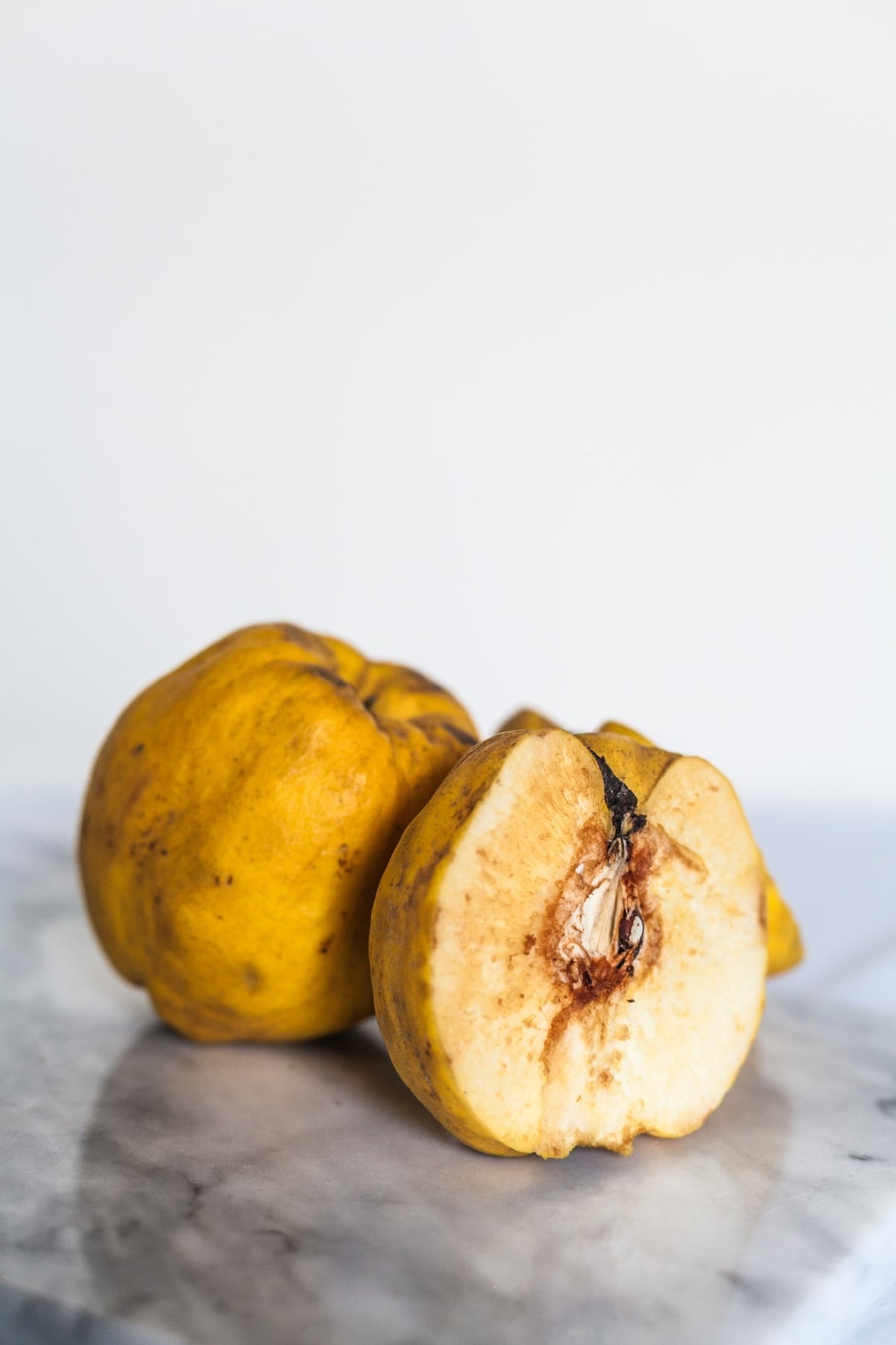 Fruitvliegjes bestrijden: effectieve tips om van deze beestjes af te komen!